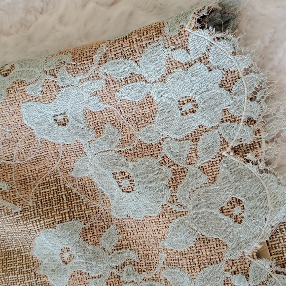 Tan and pale blue floral design back slit sz.4 - Picture 7 of 9